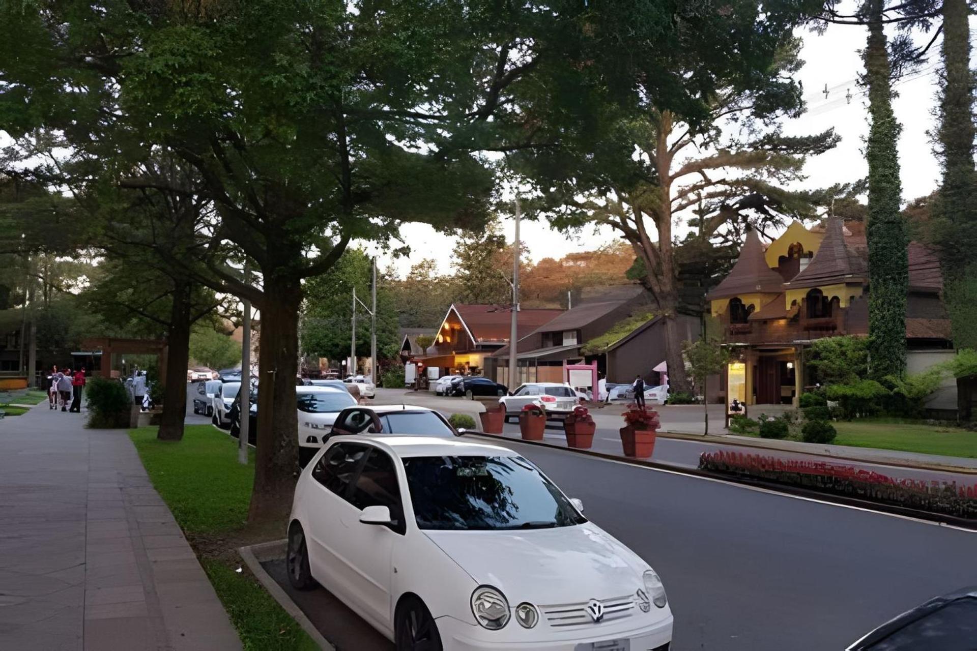 Maravilhoso Apartamento No Centro De Gramado Zewnętrze zdjęcie